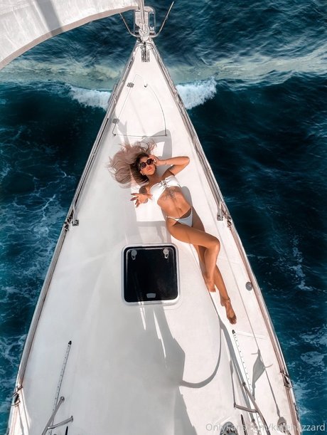 Kate Hazzard 無料スター 写真