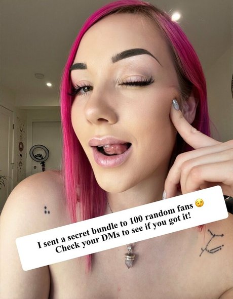 レズビアン誘惑オンリーファンズ ホットヌード 写真