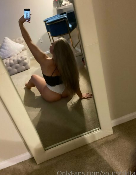 yoursnikita アダルトモデル 写真