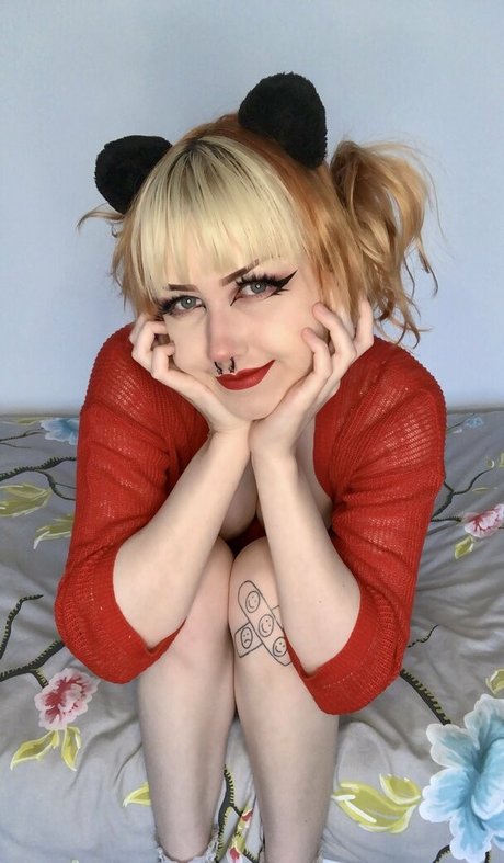 カウガール POV オンリーファンズ セクシーヌード 画像