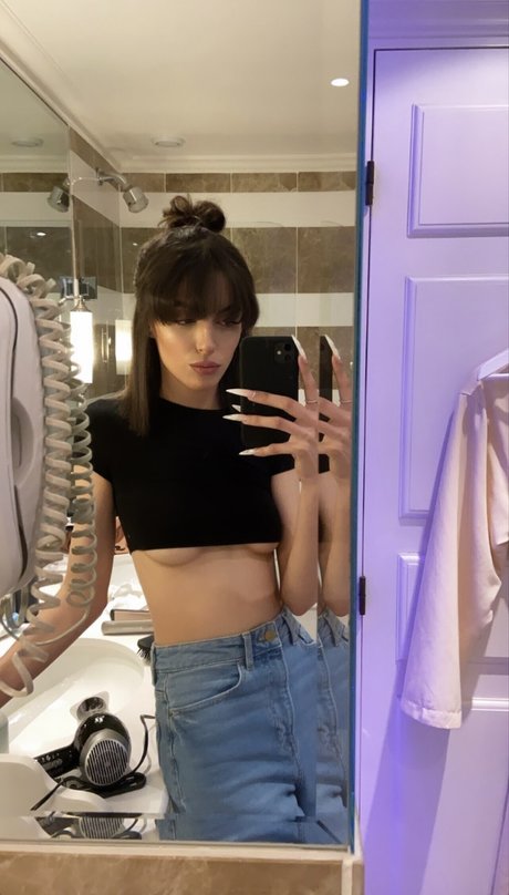 スキニーモデルオンリーファンズ セクシー 画像