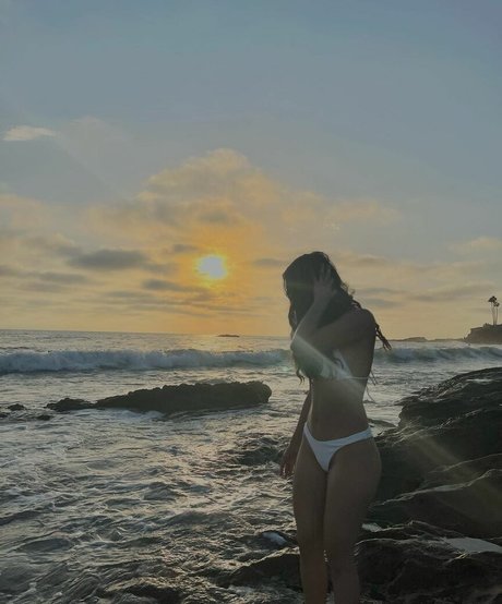 Zel3ya セクシーモデル 画像