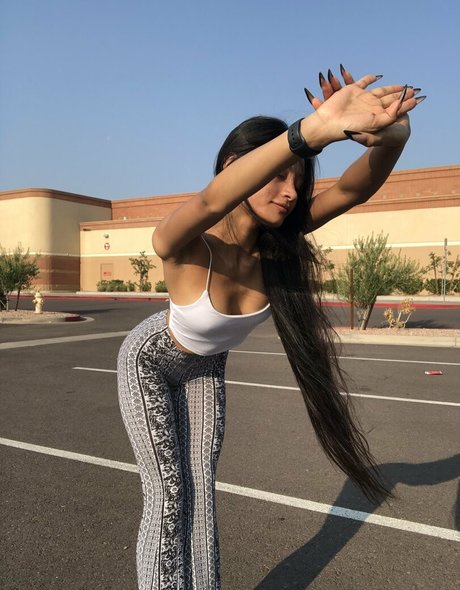 Jasminekny 裸のモデル 写真