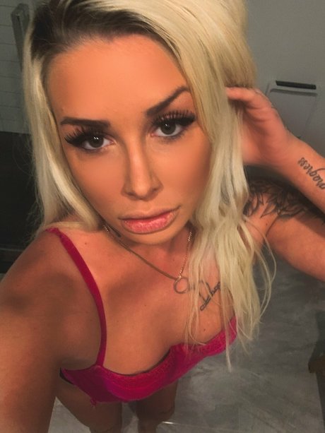 Elodie Baillargeon Roy ポルノスター 写真