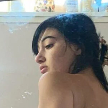 Delilah Raige 独占モデル 写真