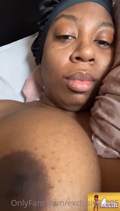 DamnTammie 裸のスター 写真