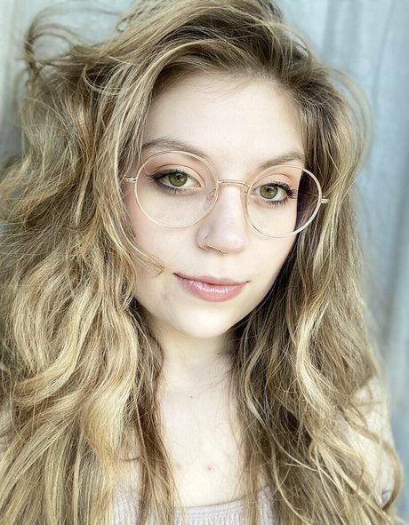 Mousie エロティックなポルノスター 写真