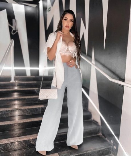 熟女の手コキオンリーファンズ ヌード ギャラリー