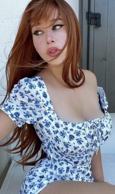 Natalie Reynolds 裸の女優 写真