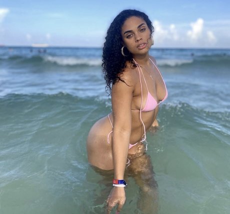 スペードのクイーン オンリーファンズ 限定 アーカイブ