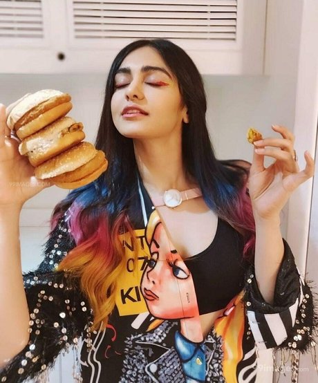 巨乳ストリップオンリーファンズ 無料裸 ギャラリー