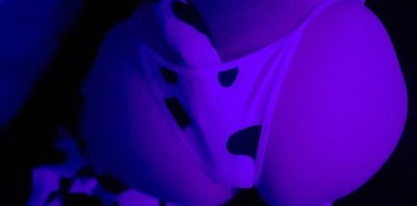 WillOWisps ポルノスター 裸 画像