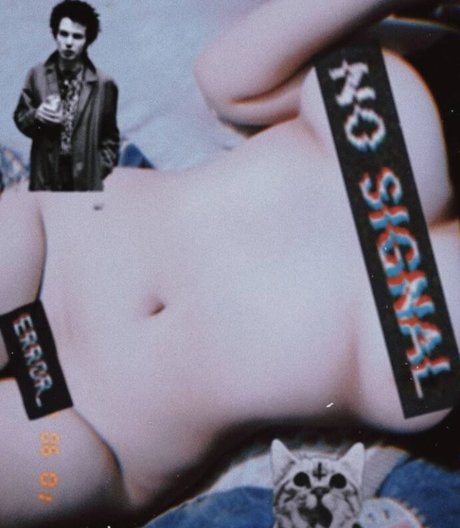 bitterpuke ヌードスター 写真