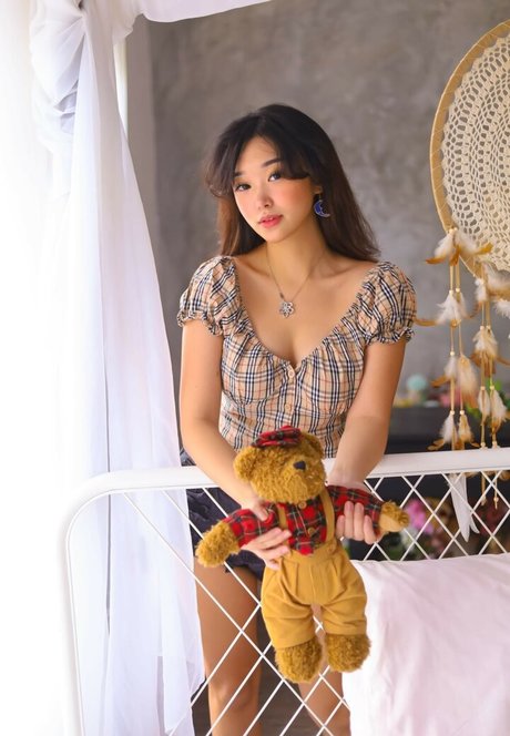 Livy Renata 素敵なモデル 写真