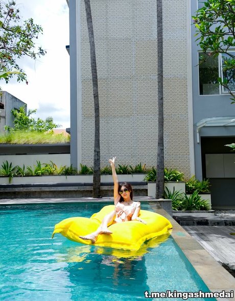 Livy Renata セックスモデル 写真