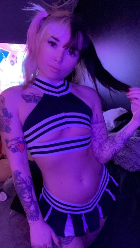 Itsdaisydear ポルノ女優 写真