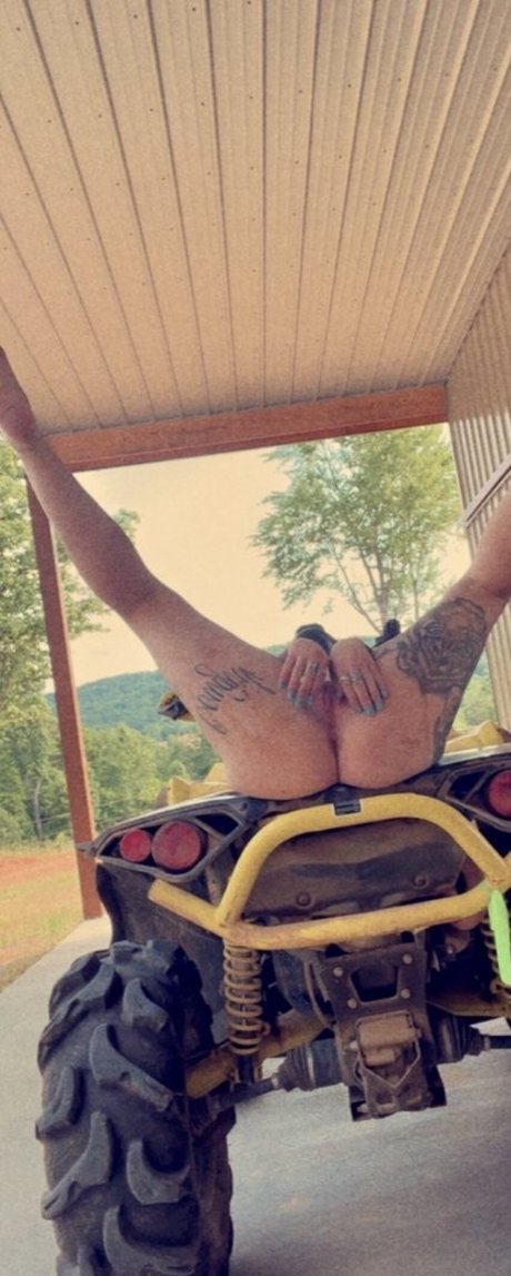 エモな痴女オンリーファンズ 美しいポルノ 画像