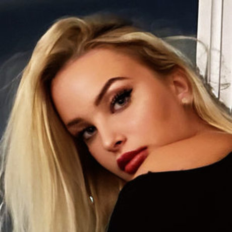 MiaNestiBaka セクシーなスター 写真