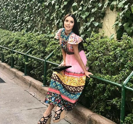 ナースオンリーファンズ セクシー 写真