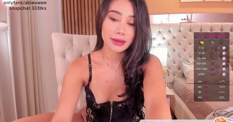 巨乳ランジェリーオンリーファンズ ホット裸 画像