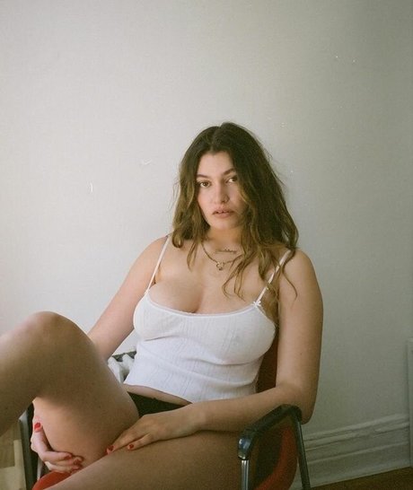 Blue Lindeberg ヌードモデル 写真