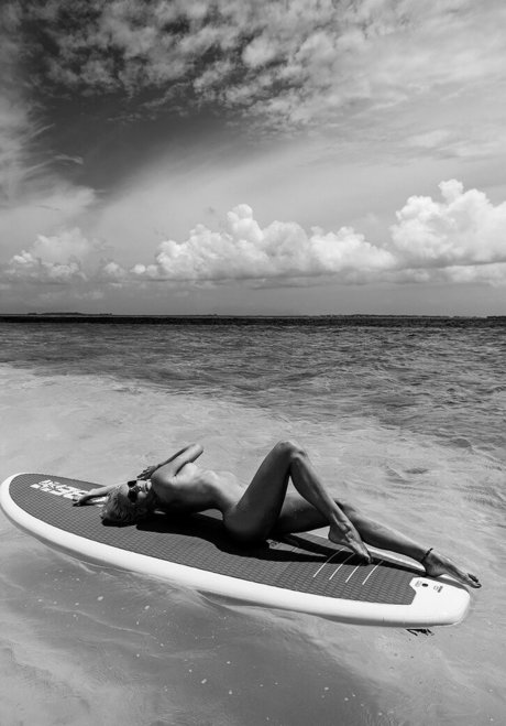 熟女のおっぱいオンリーファンズ 無料セクシー 写真