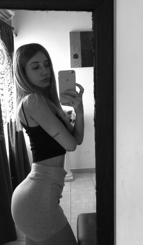 palomazanetc ポルノスター エロティック 画像