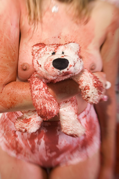 Tina Dubrosky 裸モデル 写真