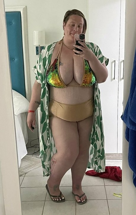 ヌード妻オンリーファンズ えろた 写真