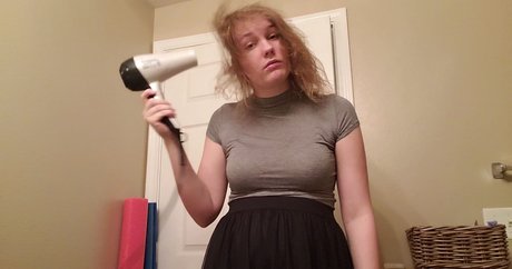 金髪オナニーオンリーファンズ ポルノ 画像