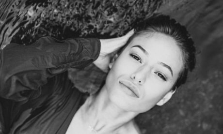 sarina kraus モデル 写真