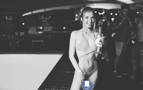 毛深いアジア人オンリーファンズ 無料エロ 画像