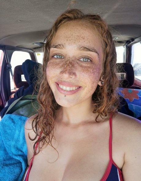 NovaOnasi ポルノスター HD 写真