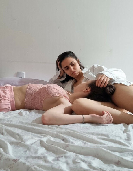 カムフィートオンリーファンズ ホット アーカイブ