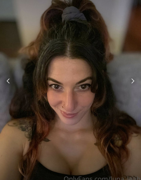 Luna Leah ポルノスター HD 画像