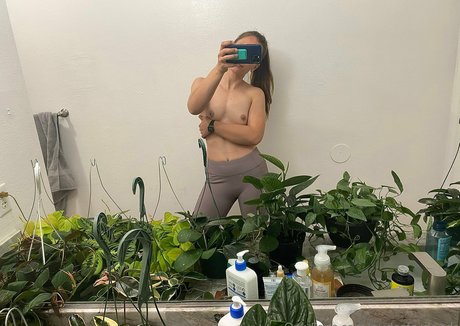 nudesfordoods 裸のモデル 写真