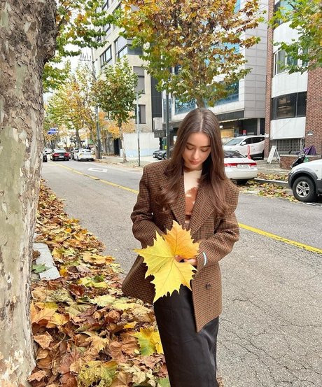 ティーンフィンガリングオンリーファンズ ポルノ 写真