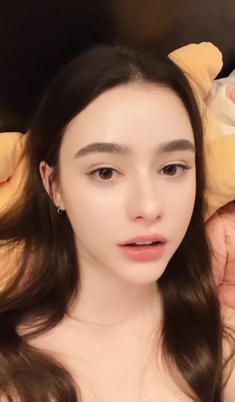 金髪の手コキオンリーファンズ エロ 写真