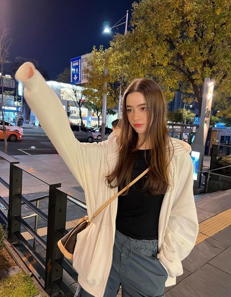 Dasha Tarab かわいいスター ギャラリー