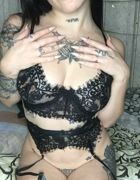 Saint Idol ホットスター 写真