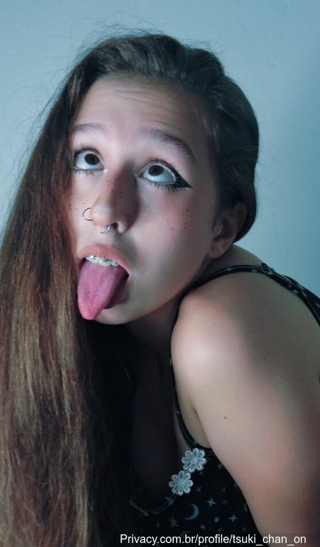 Tsuki Chan 裸の女優 アーカイブ