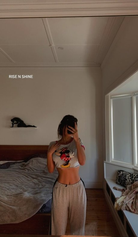 Alexandra Malliaras 女優 アーカイブ