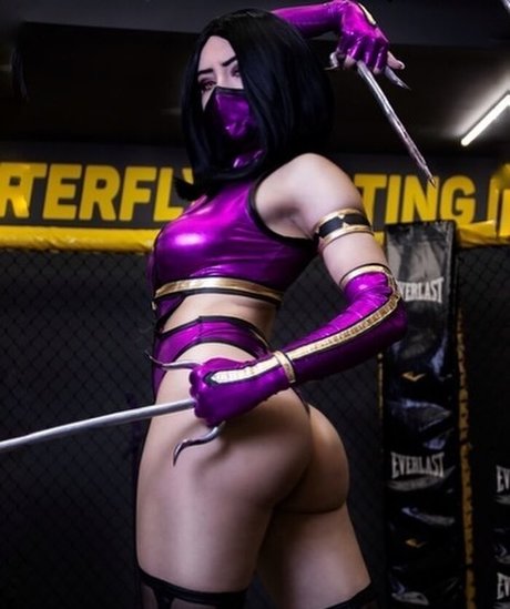 Athenacosplay 裸モデル 写真