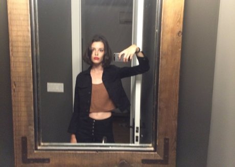 Carly Foulkes ポルノモデル アーカイブ