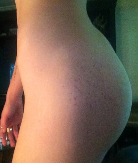 Carly Foulkes スター xxx ギャラリー