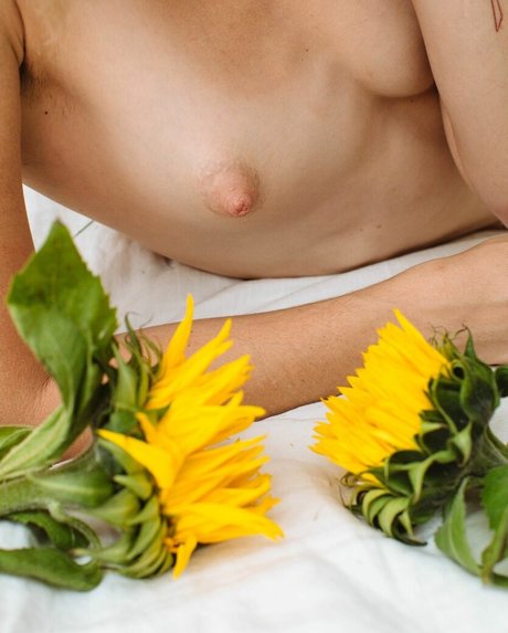 Carly Foulkes アダルトスター 写真