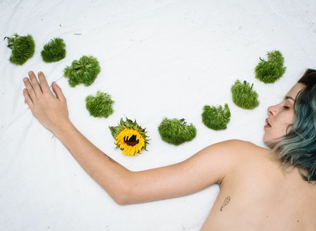 Carly Foulkes 独占女優 写真