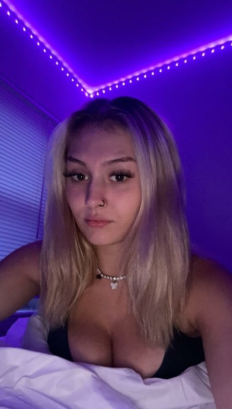 Faith Lynn スター ヌード 写真