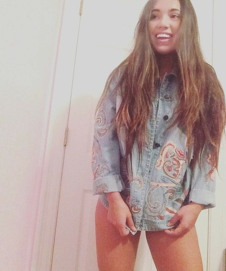 デカ尻ジーンズ オンリーファンズ えろ 画像