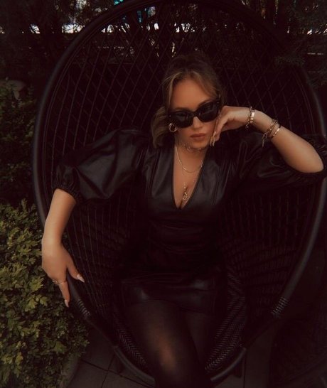 Leah Remini セックスモデル 写真